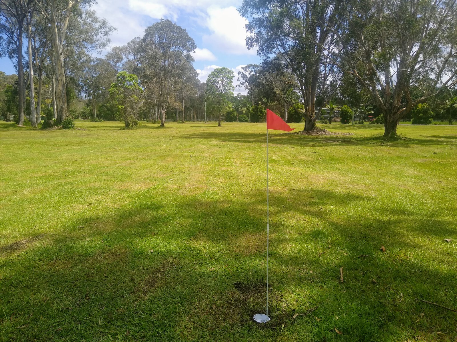 Golf flag on the 8-hole practice course